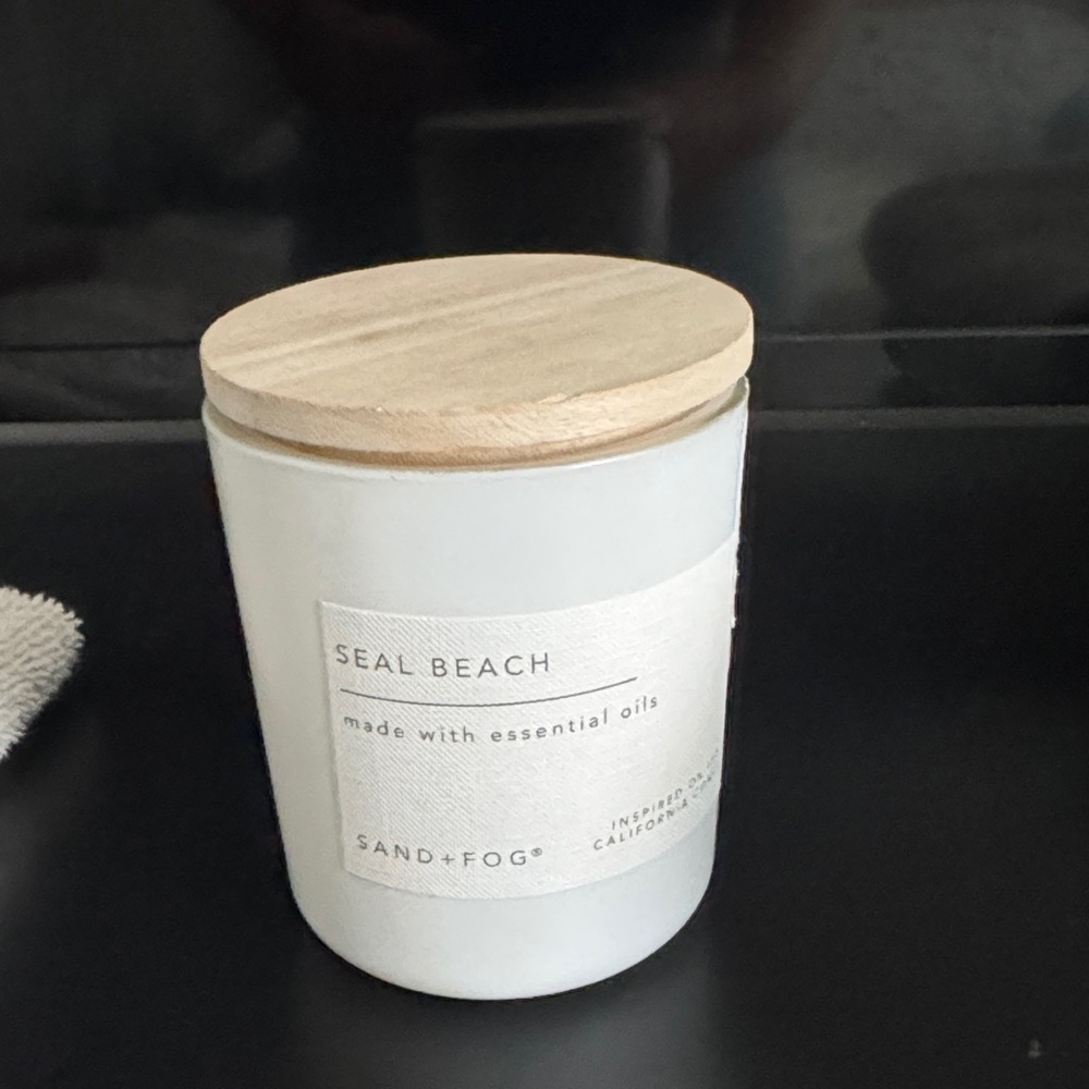 Seal Beach Candle with Wooden Lid